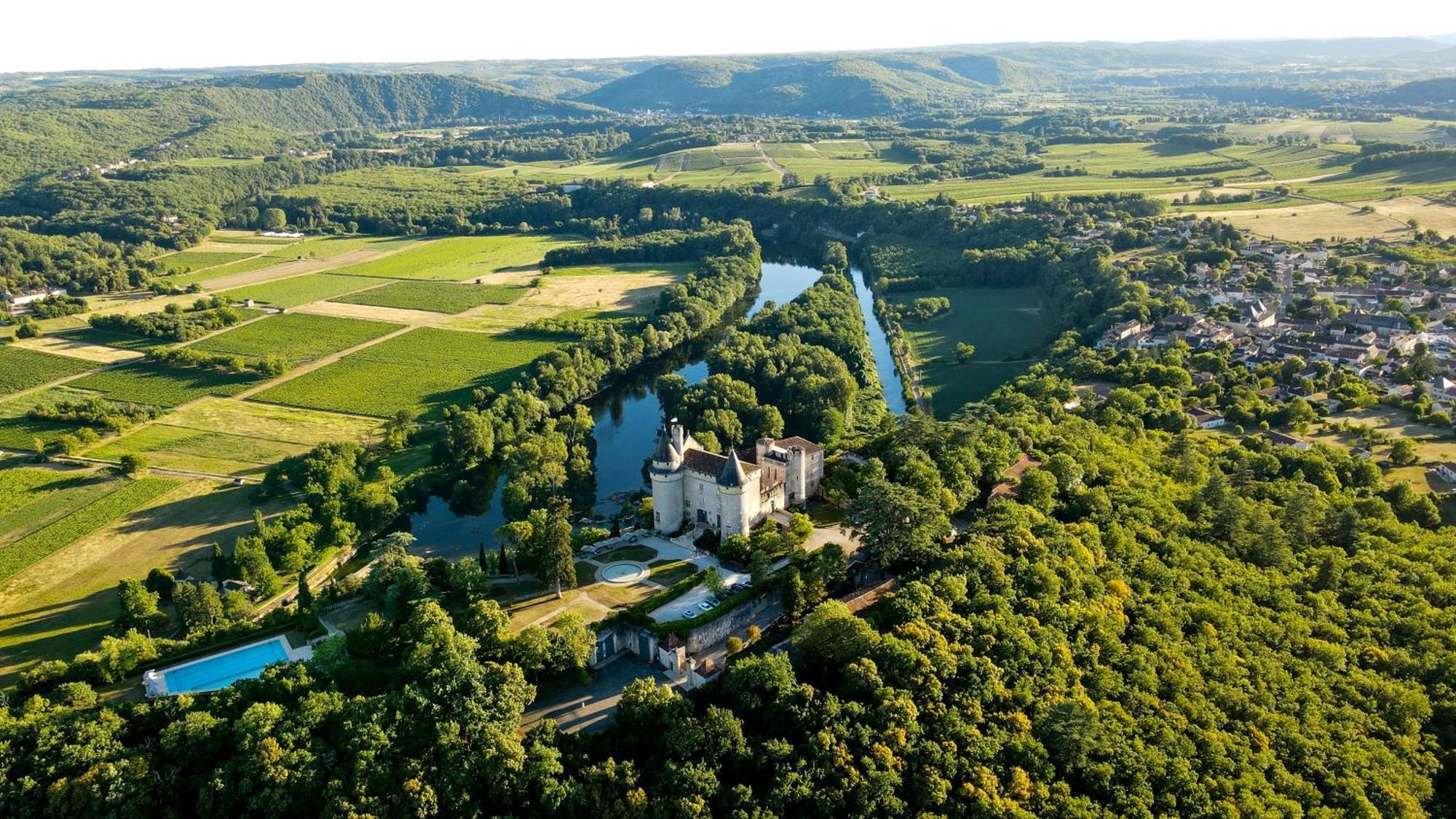 Chateau De Меркюе Экстерьер фото